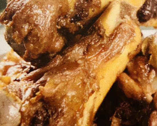 Braised Pork Bones（酱大骨）